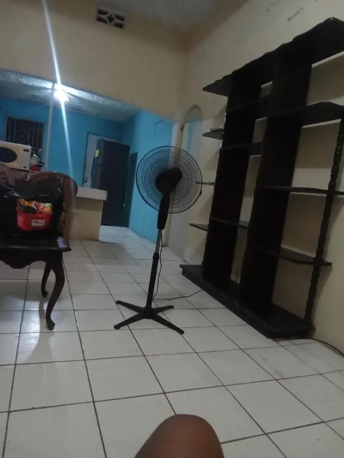Affordable Airbnb 몬테고 베이 B&B
